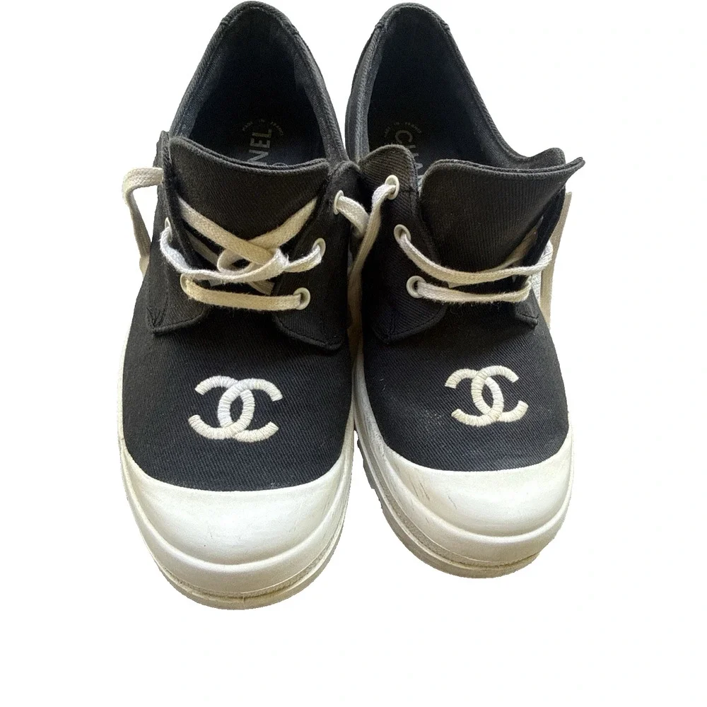 CHANEL authentic cc